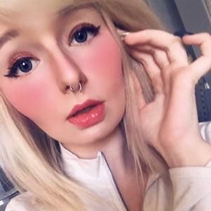 Meet your Posher, Katelynn